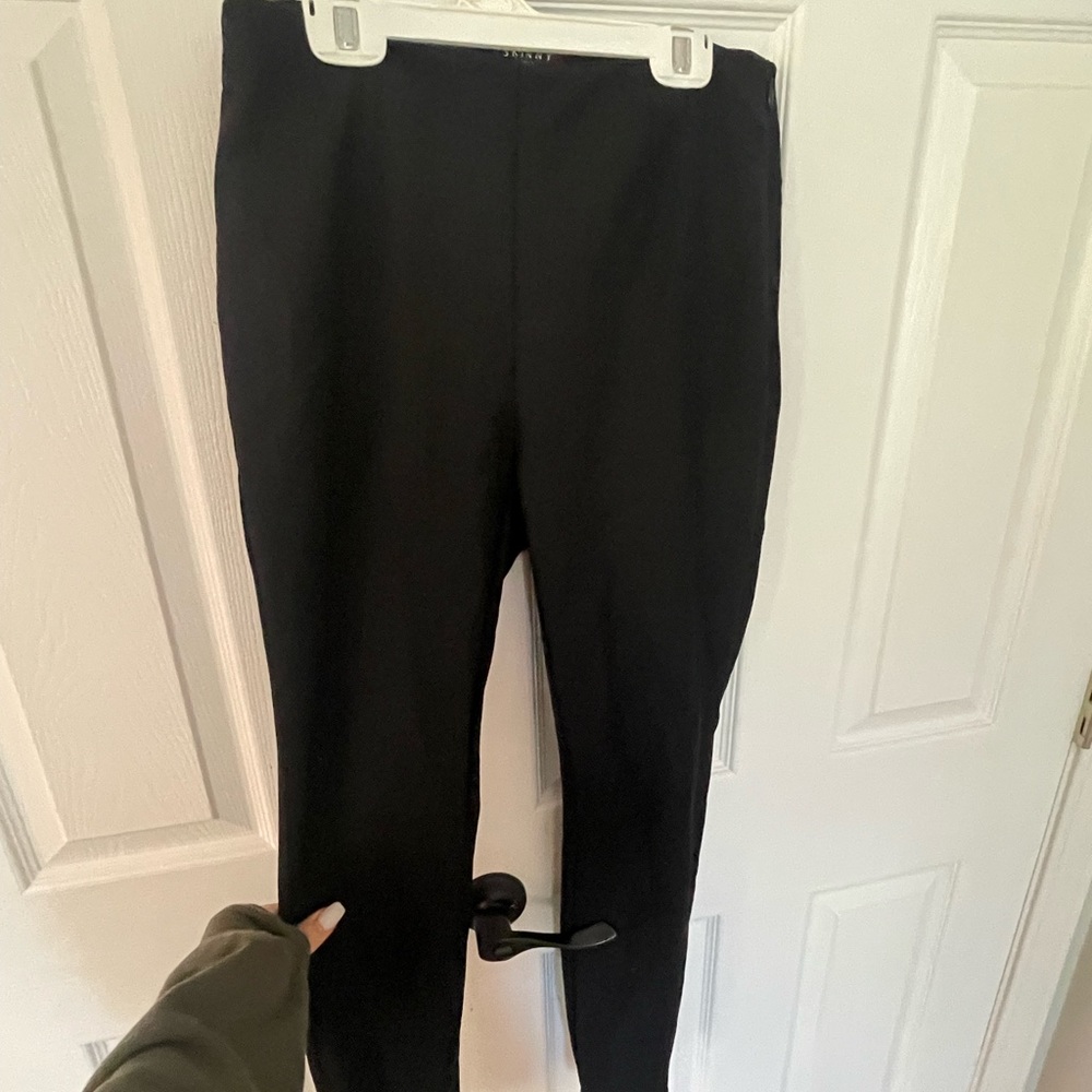 White House Black market slacks. Never worn. Excellent condition